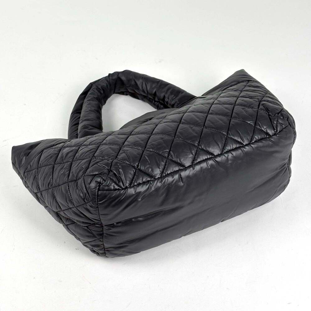 CHANEL Black Tote Bag - Picture 2 of 7